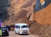 Jalan Kelok Sembilan yang Tertimbun Longsor Kini Sudah Bisa Dilalui