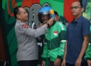 Polda Riau Luncurkan Helm Difabel dan Mobil Ramah Pohon