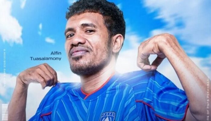 Sah, Alfin Tuasalamony Resmi Bergabung Dengan PSPS Pekanbaru