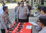 Pastikan Disiplin Anggota, AKBP Boby Sidak 15 Personel Pemegang Senpi di Polres Kampar