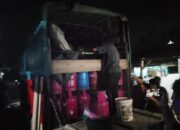 Polda Riau Bongkar Gudang Pengoplosan Gas di Pekanbaru, Warga Kaget