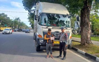 Satlantas Polresta Pekanbaru Awasi Kendaraan ODOL di Tiga Titik Rawan