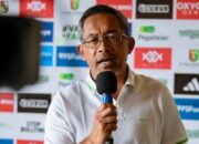Aji Santoso Bawa 18 Pemain, PSPS Siap Guncang Kandang Ayam Kinantan